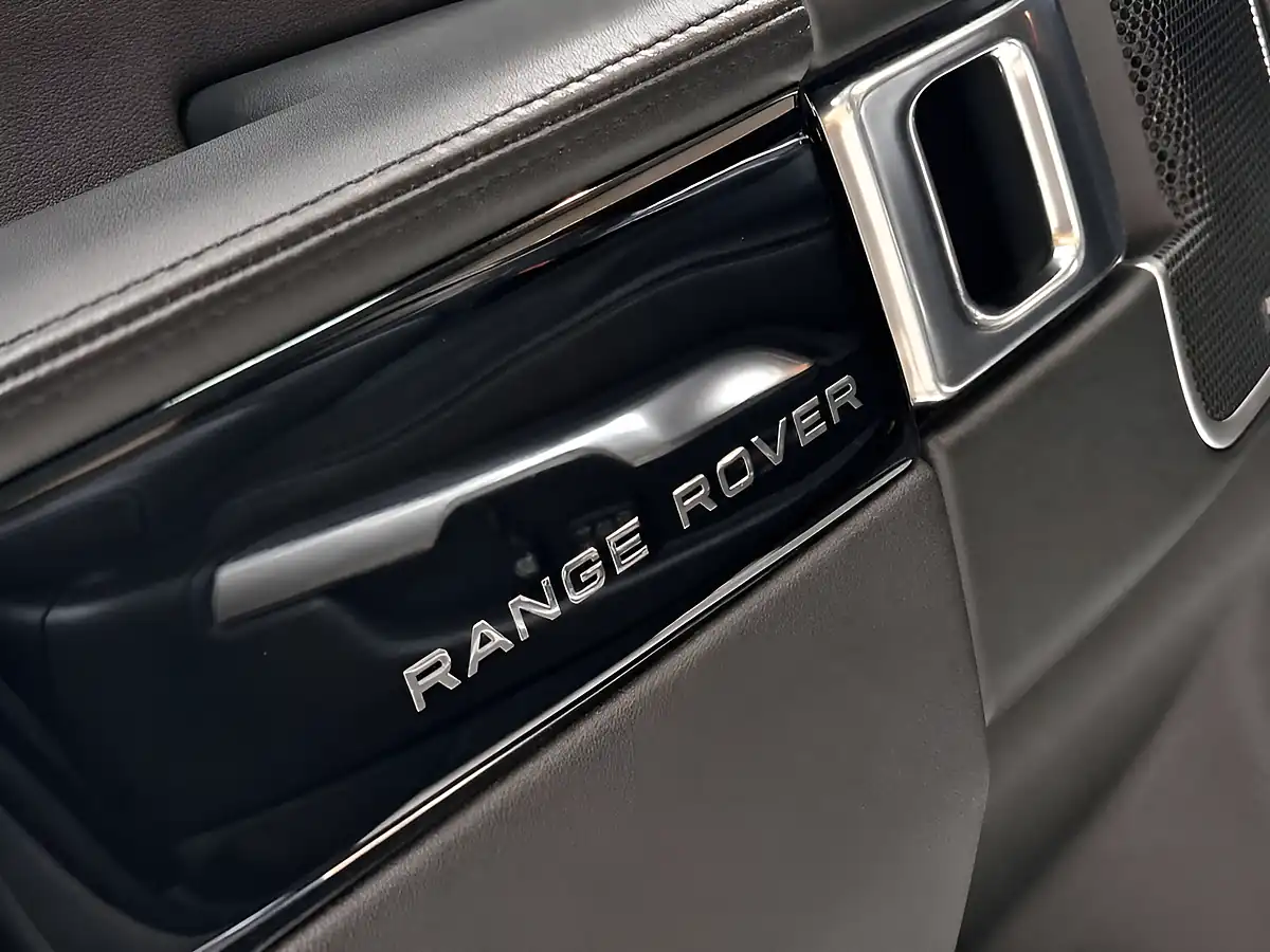 Used 2011 Land Rover Range Rover Vogue Se Orkney Grey - Interior and Exterior details 16