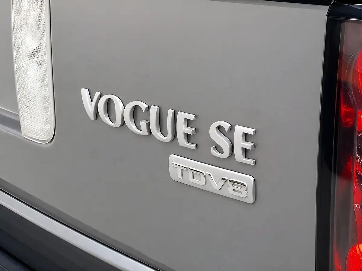 Used 2011 Land Rover Range Rover Vogue Se Orkney Grey - Interior and Exterior details 19