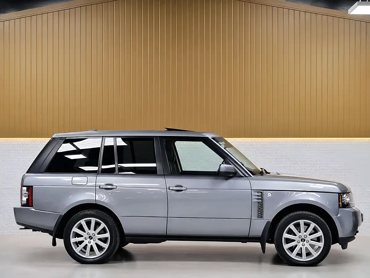 Used 2011 Land Rover Range Rover Vogue Se Orkney Grey - Interior and Exterior details 8