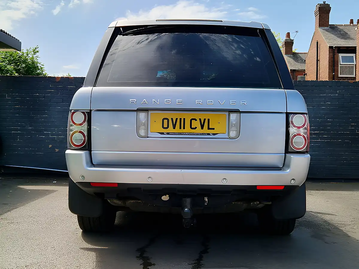 Used 2011 Land Rover Range Rover Vogue Silver - Interior and Exterior details 13