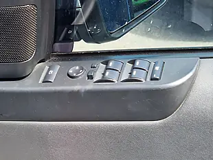 Used 2011 Land Rover Range Rover Vogue Silver - Interior and Exterior details 15