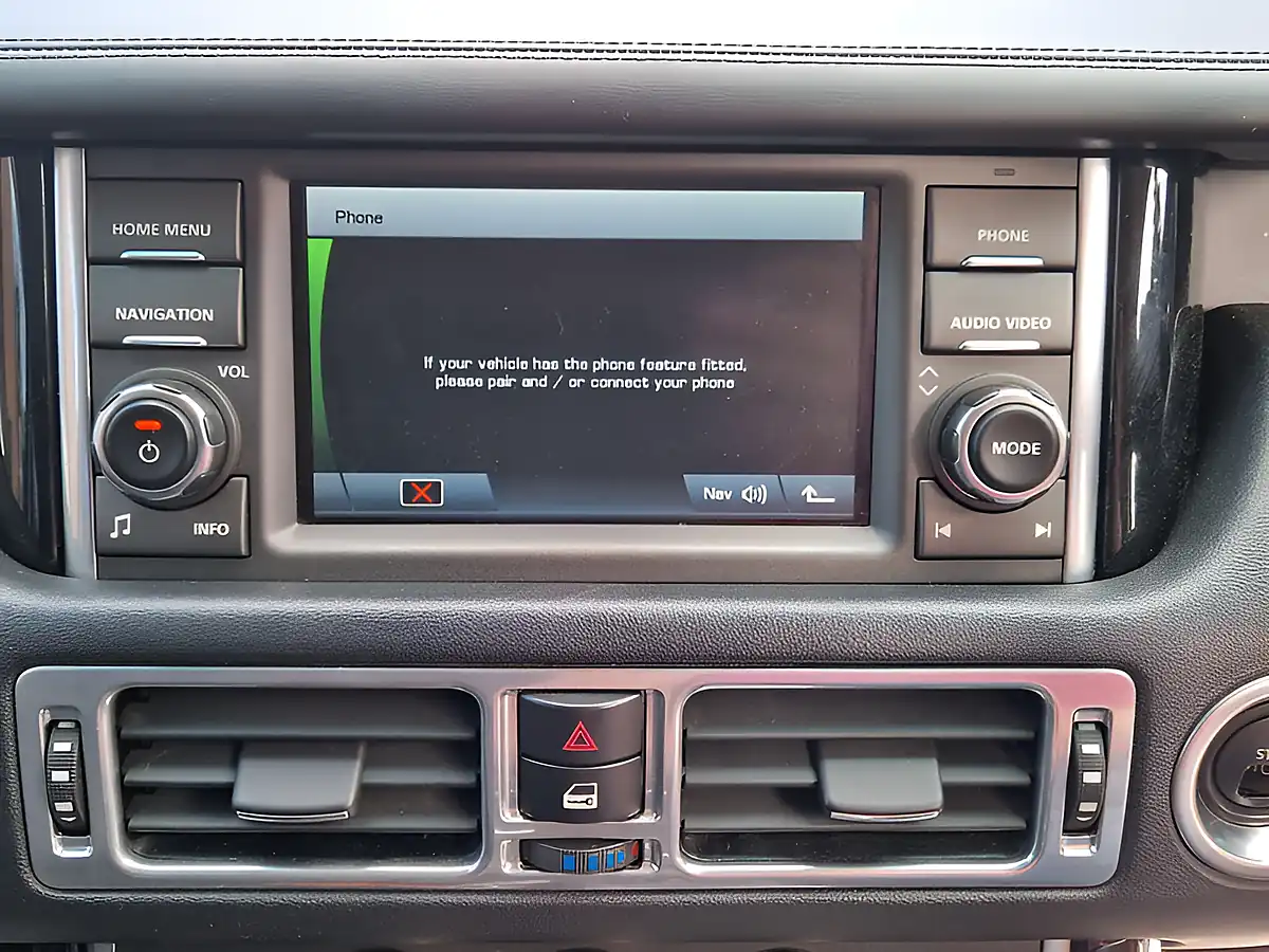 Used 2011 Land Rover Range Rover Vogue Silver - Interior and Exterior details 19