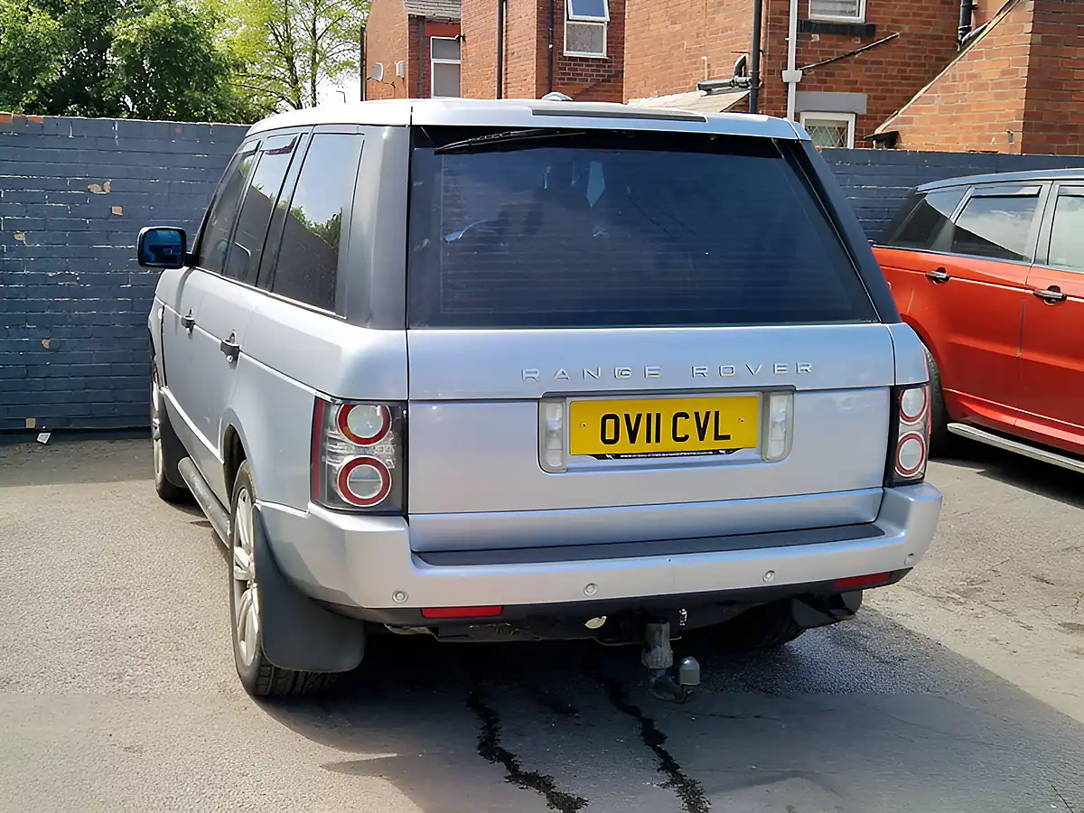 Used 2011 Land Rover Range Rover Vogue Silver - Interior and Exterior details 8