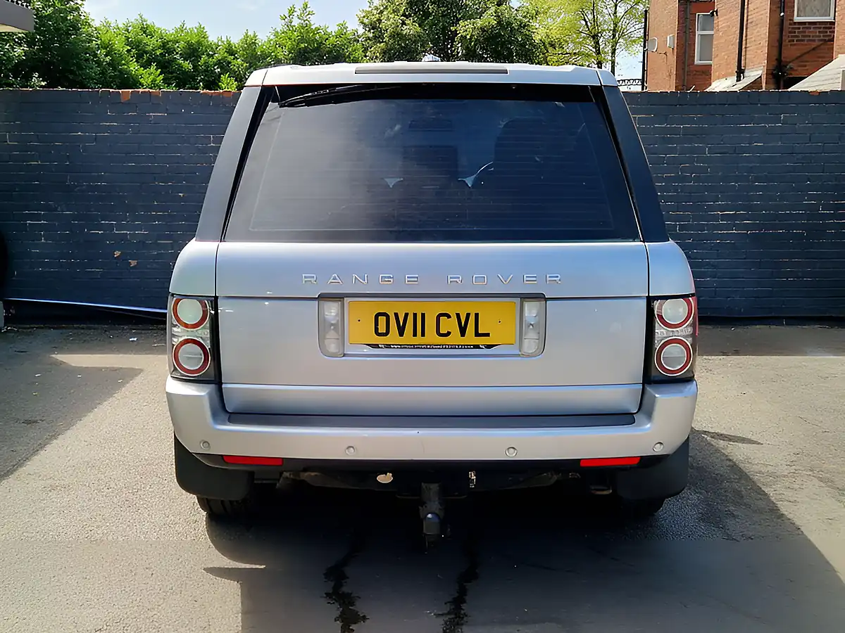 Used 2011 Land Rover Range Rover Vogue Silver - Interior and Exterior details 9