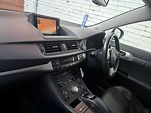 Used 2011 Lexus Ct Se-L White - Interior and Exterior details 10