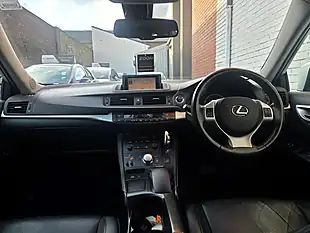 Used 2011 Lexus Ct Se-L White - Interior and Exterior details 11