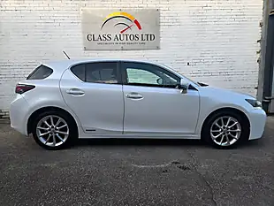 Used 2011 Lexus Ct Se-L White - Interior and Exterior details 8