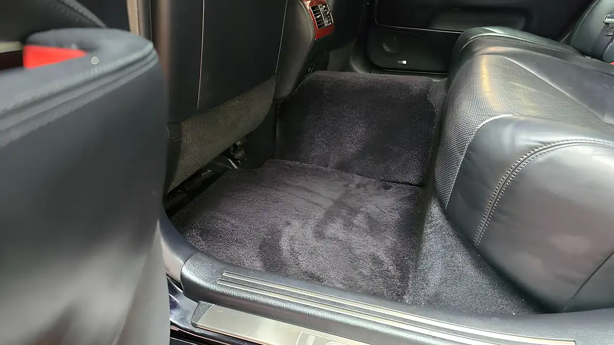 Used 2011 Lexus Ls Premier Lwb Black - Interior and Exterior details 13