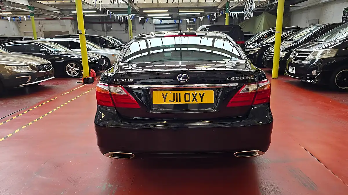 Used 2011 Lexus Ls Premier Lwb Black - Interior and Exterior details 17
