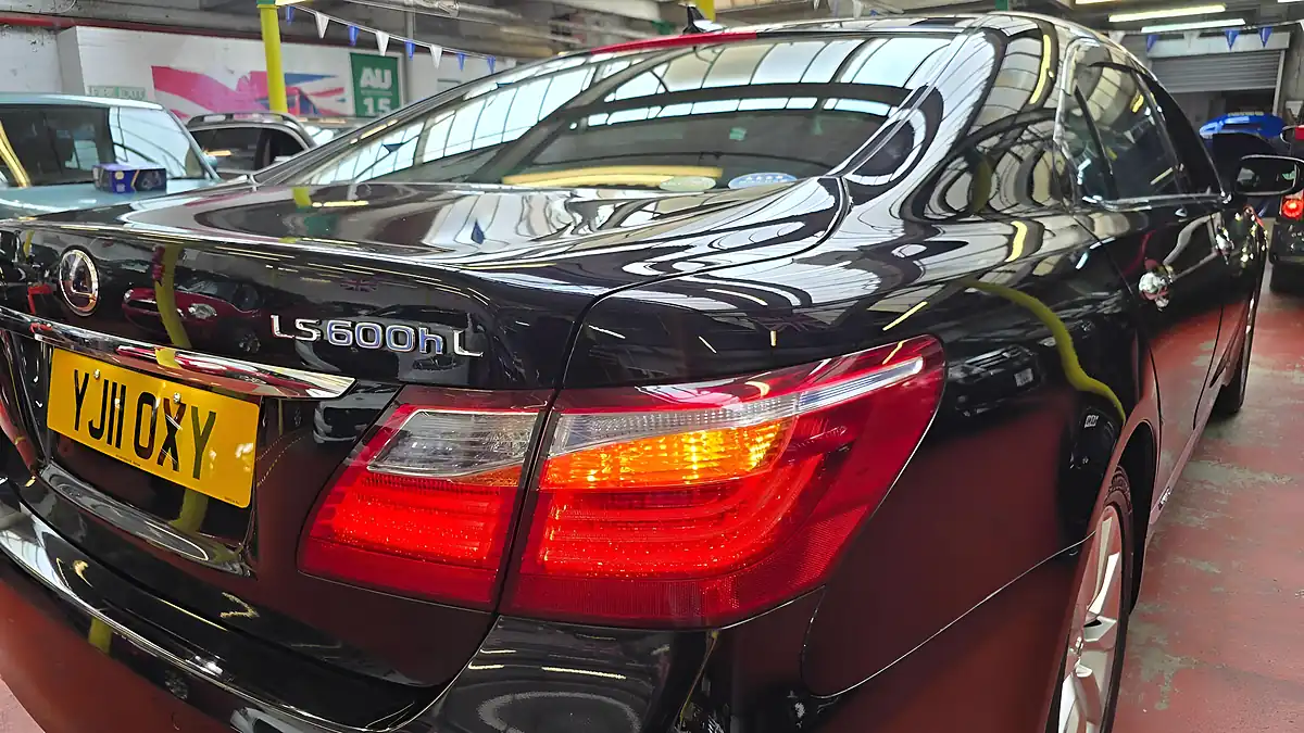 Used 2011 Lexus Ls Premier Lwb Black - Interior and Exterior details 18