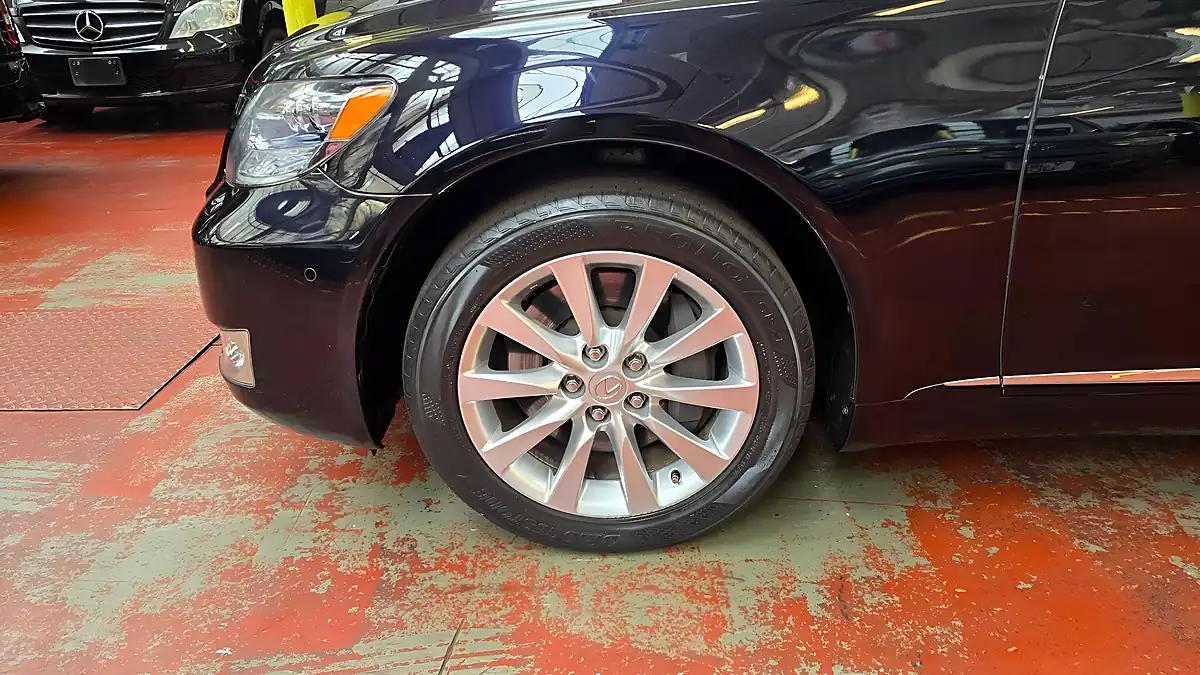 Used 2011 Lexus Ls Premier Lwb Black - Interior and Exterior details 20