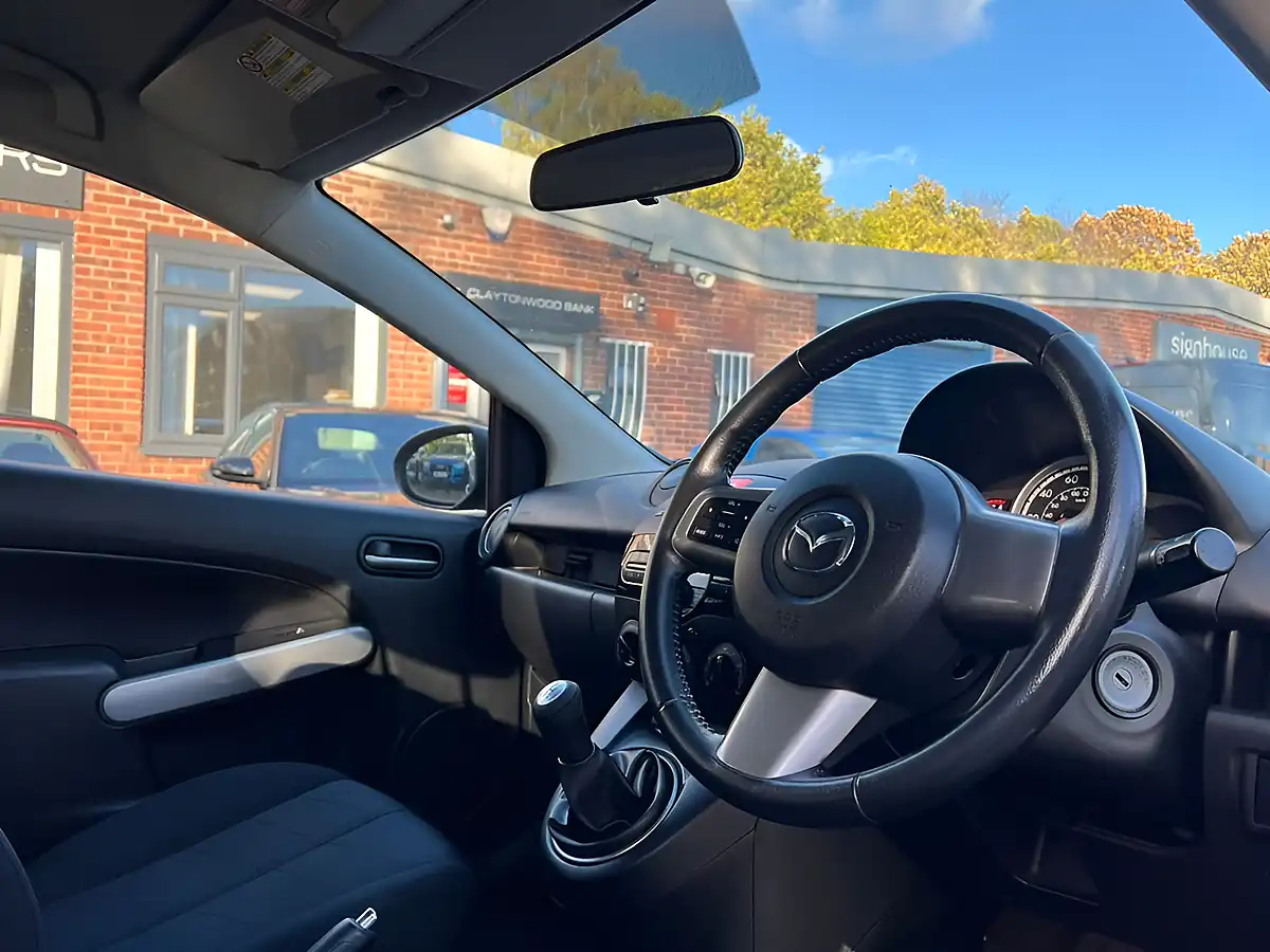 Used 2011 Mazda 2 Tamura Blue - Interior and Exterior details 11