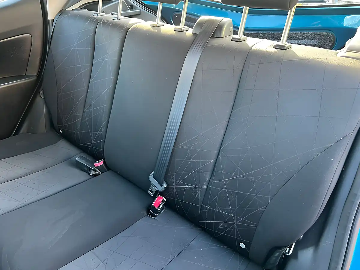 Used 2011 Mazda 2 Tamura Blue - Interior and Exterior details 18