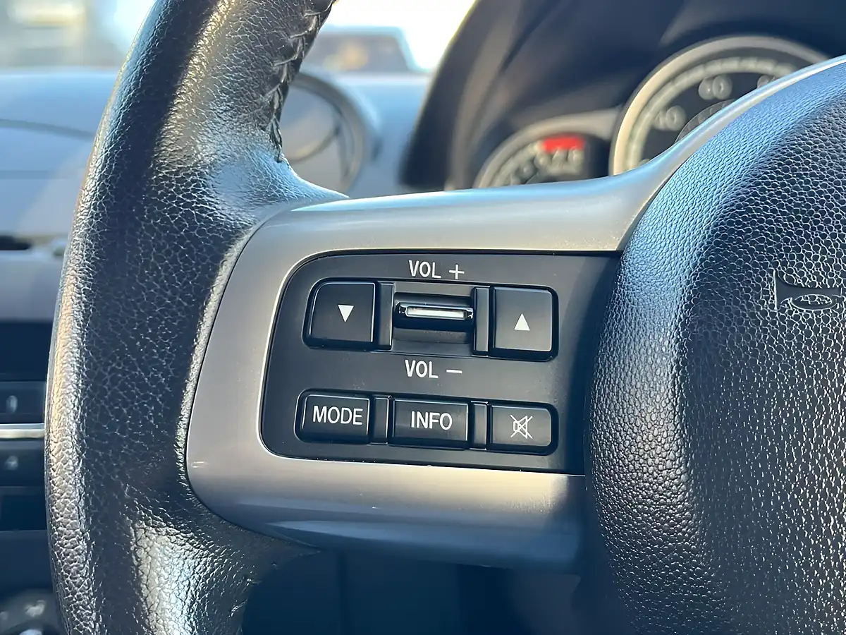 Used 2011 Mazda 2 Tamura Blue - Interior and Exterior details 20