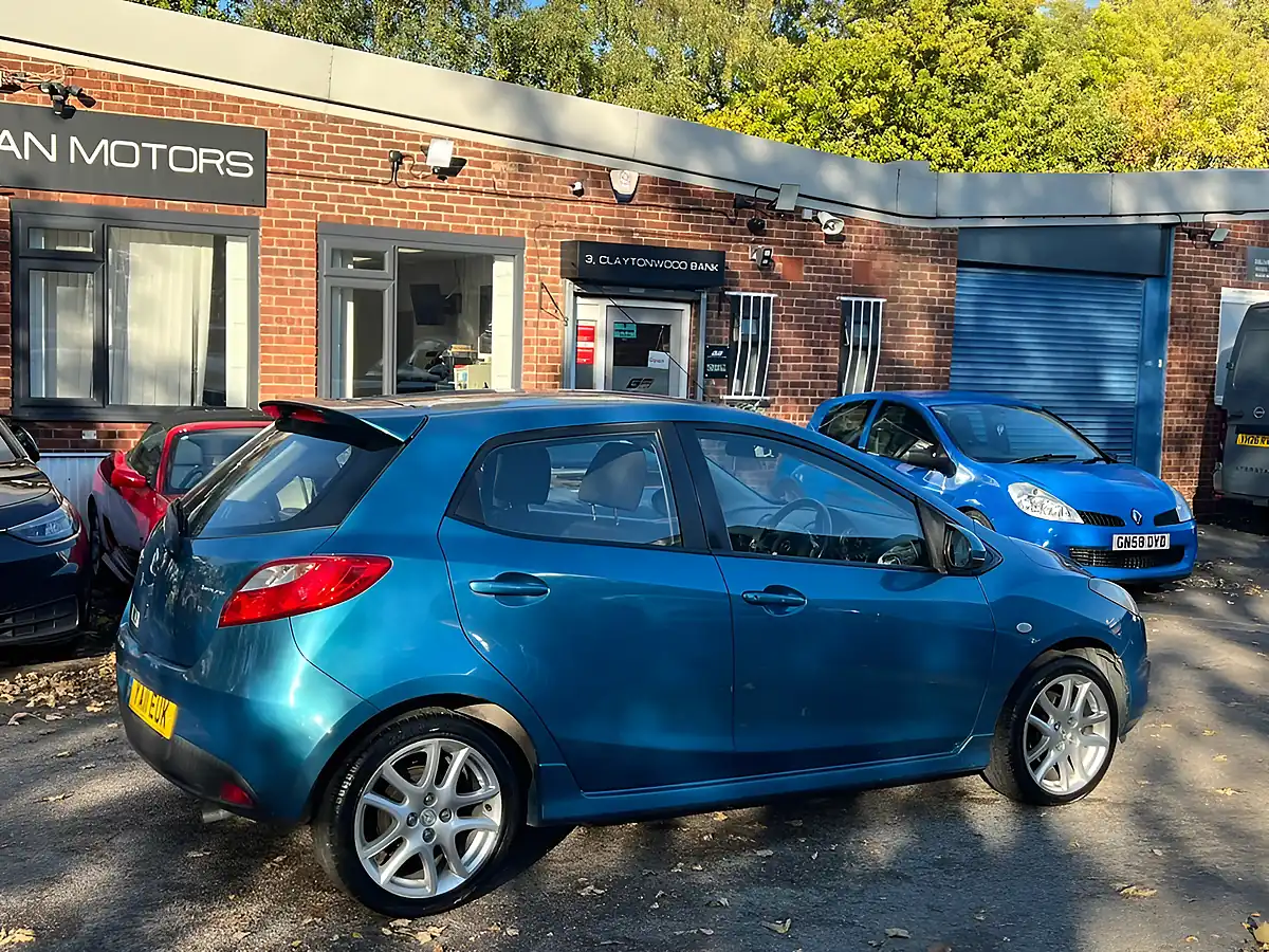 Used 2011 Mazda 2 Tamura Blue - Interior and Exterior details 3