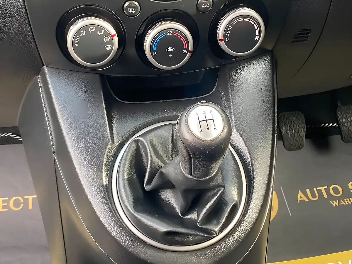 Used 2011 Mazda Mazda2 Black Limited Edition Crystal White - Interior and Exterior details 14