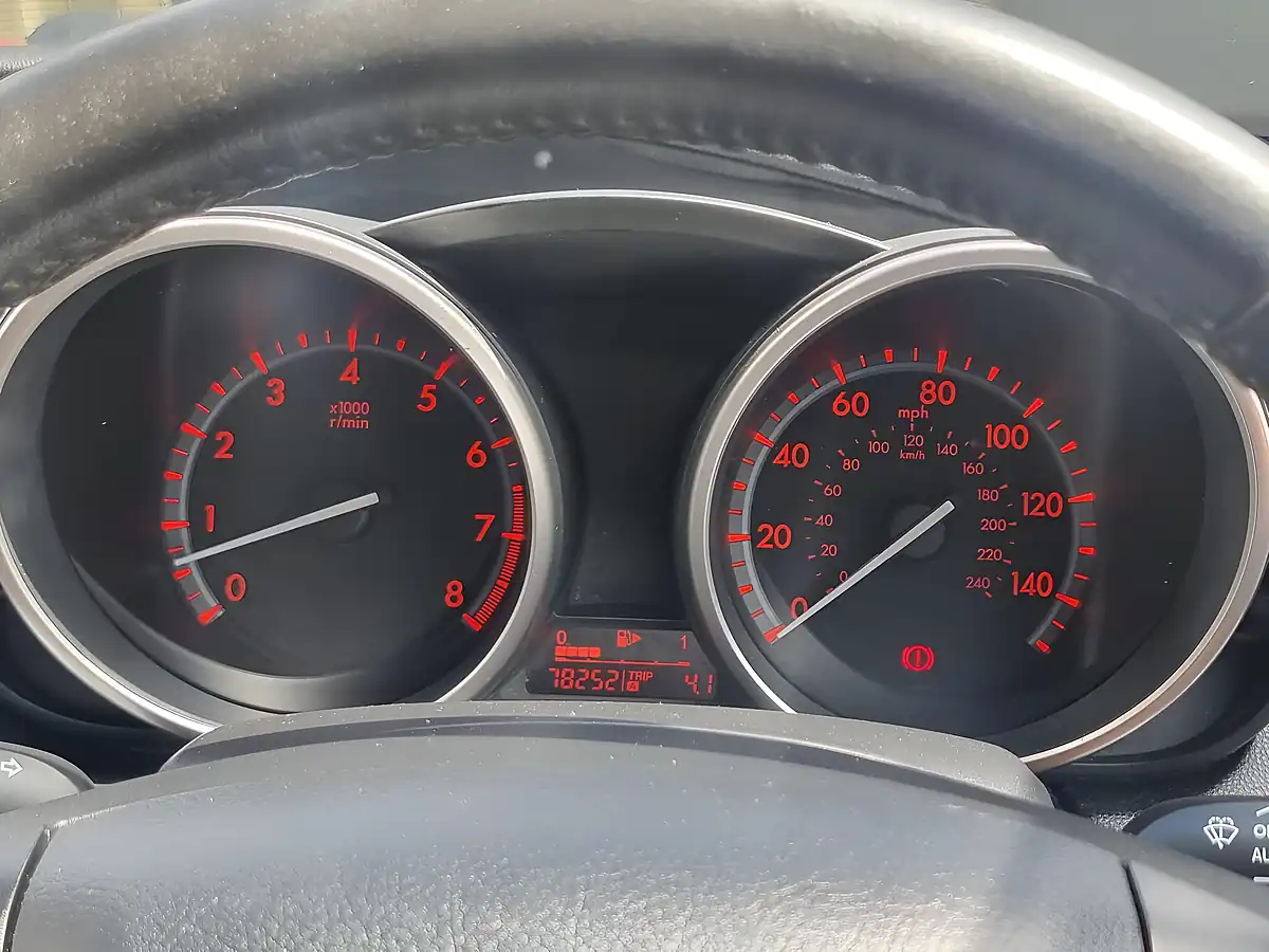 Used 2011 Mazda MAZDA3 Takuya Red - Interior and Exterior details 13