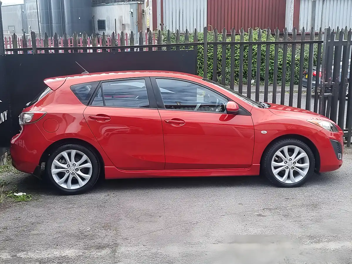 Used 2011 Mazda MAZDA3 Takuya Red - Interior and Exterior details 5