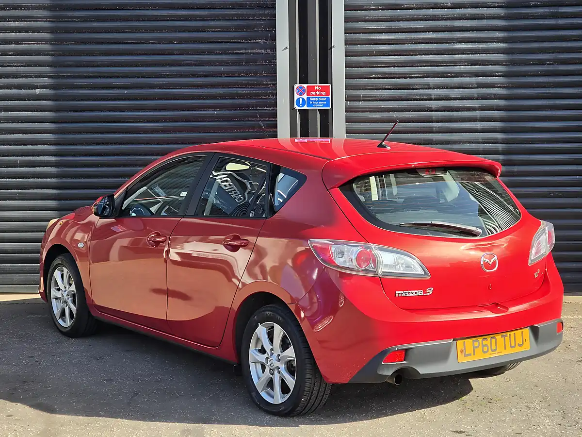 Used 2011 Mazda Mazda3 TS2 Red - Interior and Exterior details 7