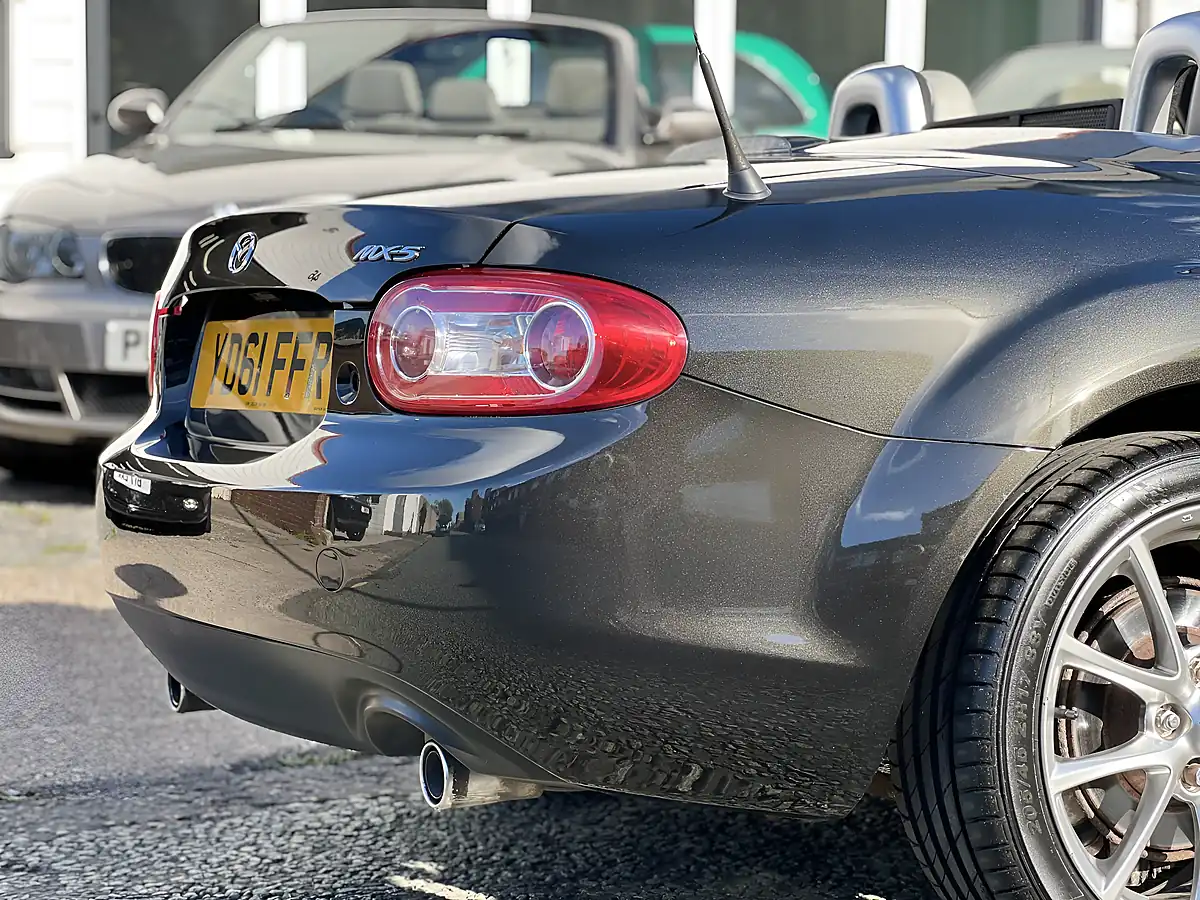 Used 2011 Mazda MX-5 Kendo Black - Interior and Exterior details 8