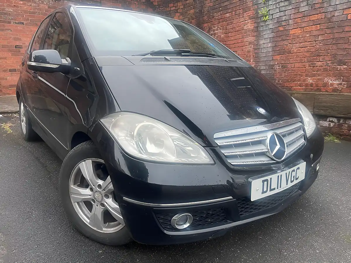 Used 2011 Mercedes-Benz a Class Avantgarde Se Black - Front View