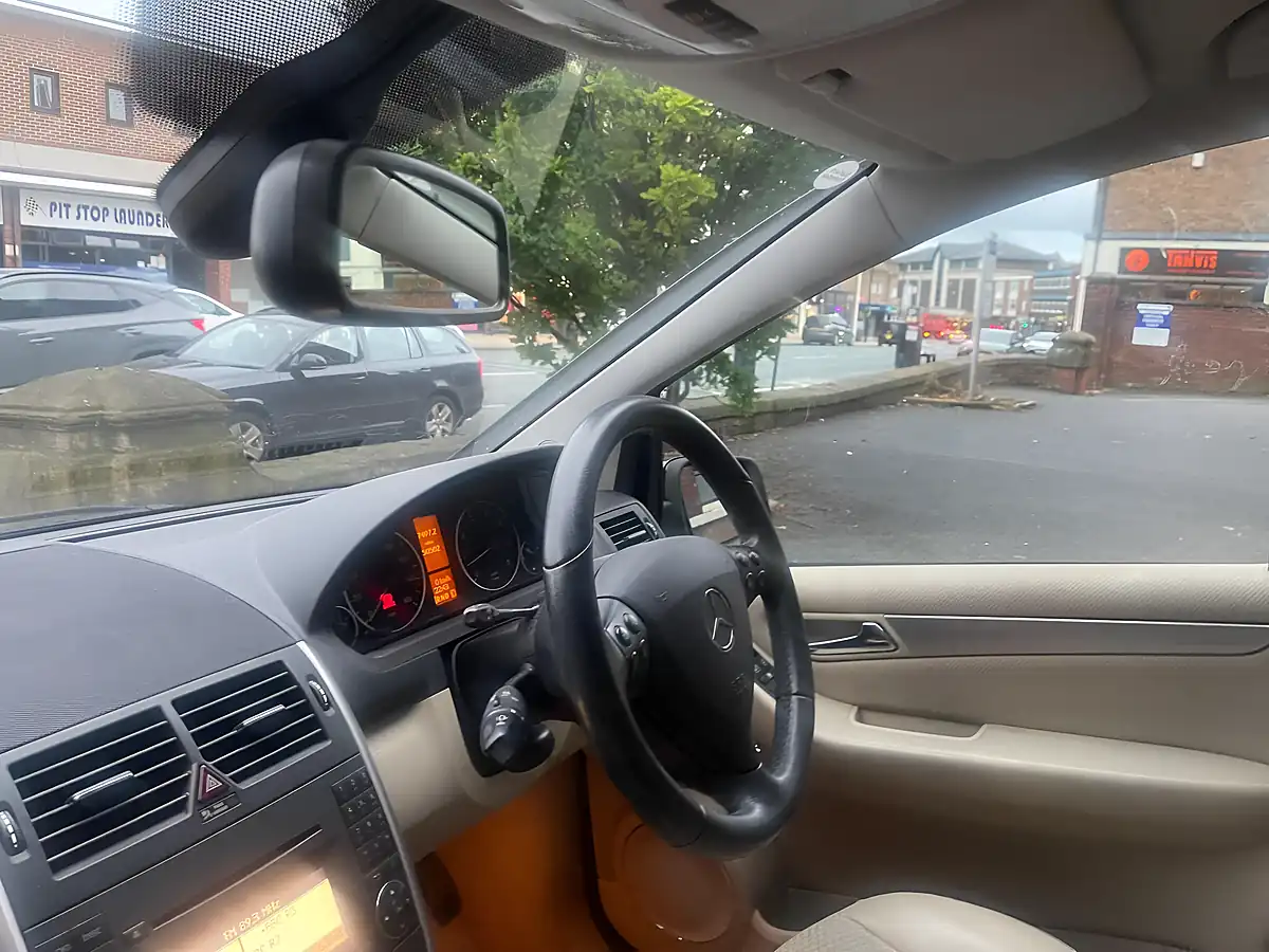 Used 2011 Mercedes-Benz a Class Avantgarde Se Black - Interior and Exterior details 11