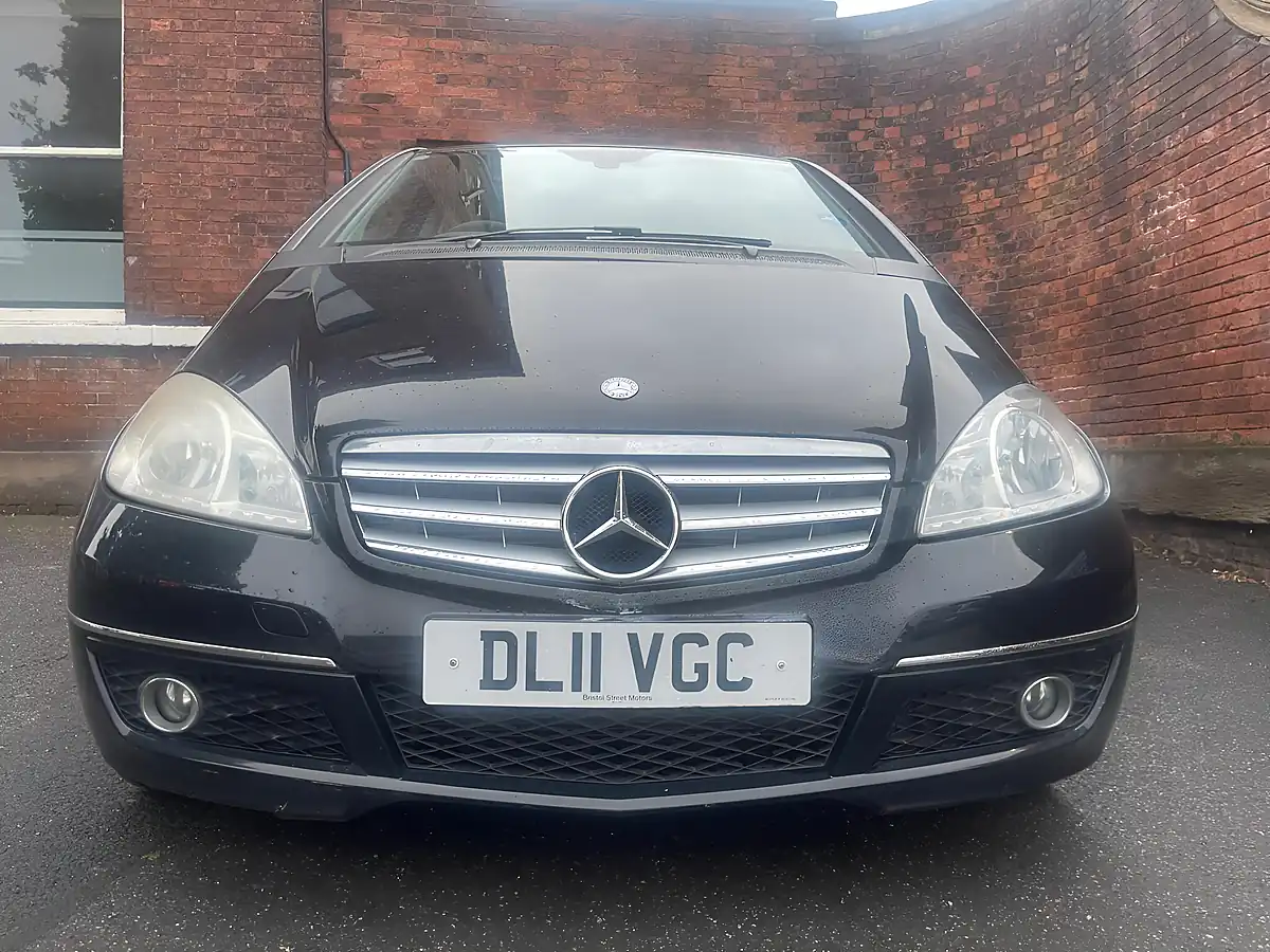 Used 2011 Mercedes-Benz a Class Avantgarde Se Black - Interior and Exterior details 15