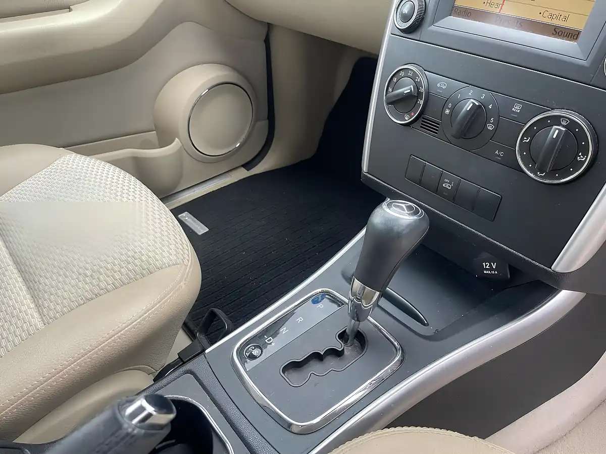 Used 2011 Mercedes-Benz a Class Avantgarde Se Black - Interior and Exterior details 18