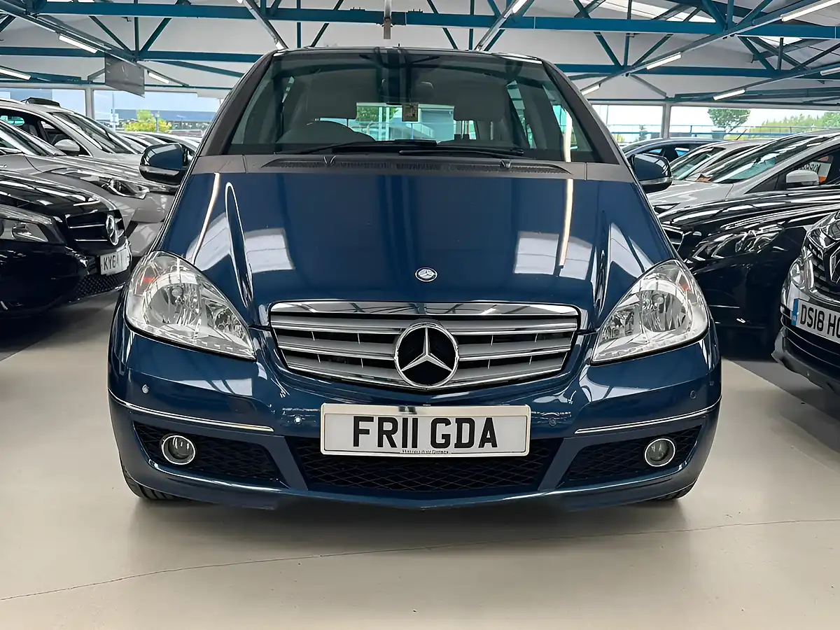 Used 2011 Mercedes-Benz a Class Avantgarde Se Blue - Front View