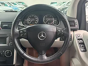 Used 2011 Mercedes-Benz a Class Avantgarde Se Blue - Interior and Exterior details 17