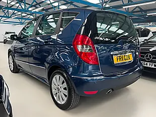 Used 2011 Mercedes-Benz a Class Avantgarde Se Blue - Interior and Exterior details 3