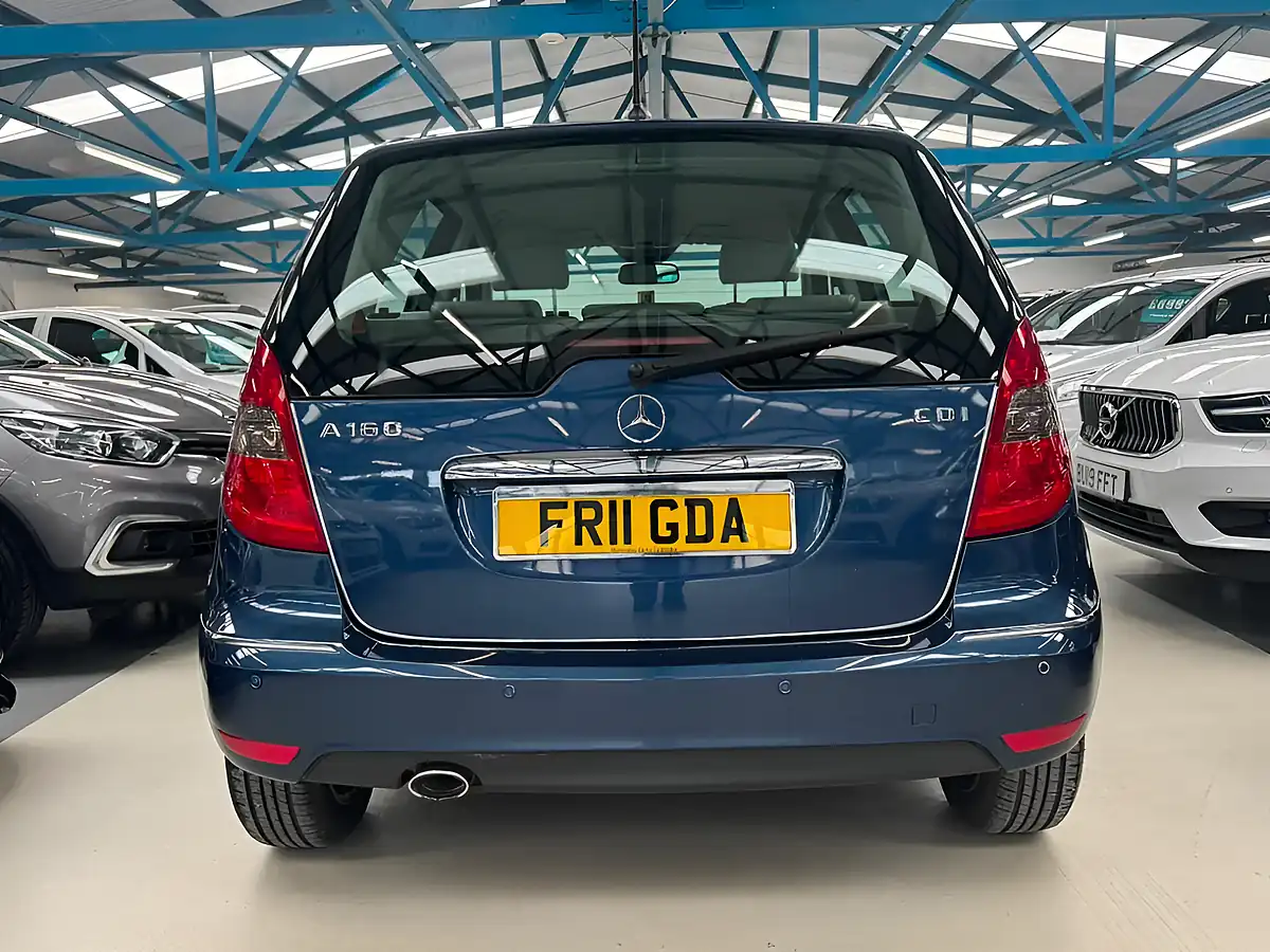 Used 2011 Mercedes-Benz a Class Avantgarde Se Blue - Interior and Exterior details 8