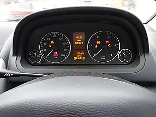 Used 2011 Mercedes-Benz a Class Avantgarde Se Blue - Interior and Exterior details 14