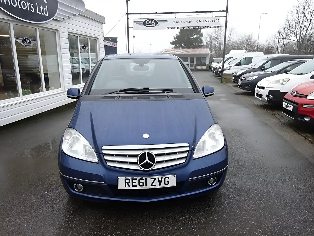 Used 2011 Mercedes-Benz a Class Avantgarde Se Blue - Interior and Exterior details 2