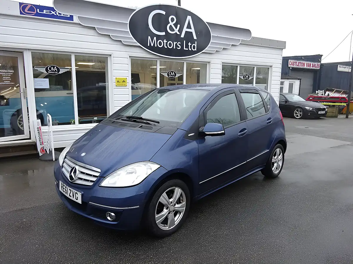 Used 2011 Mercedes-Benz a Class Avantgarde Se Blue - Interior and Exterior details 3