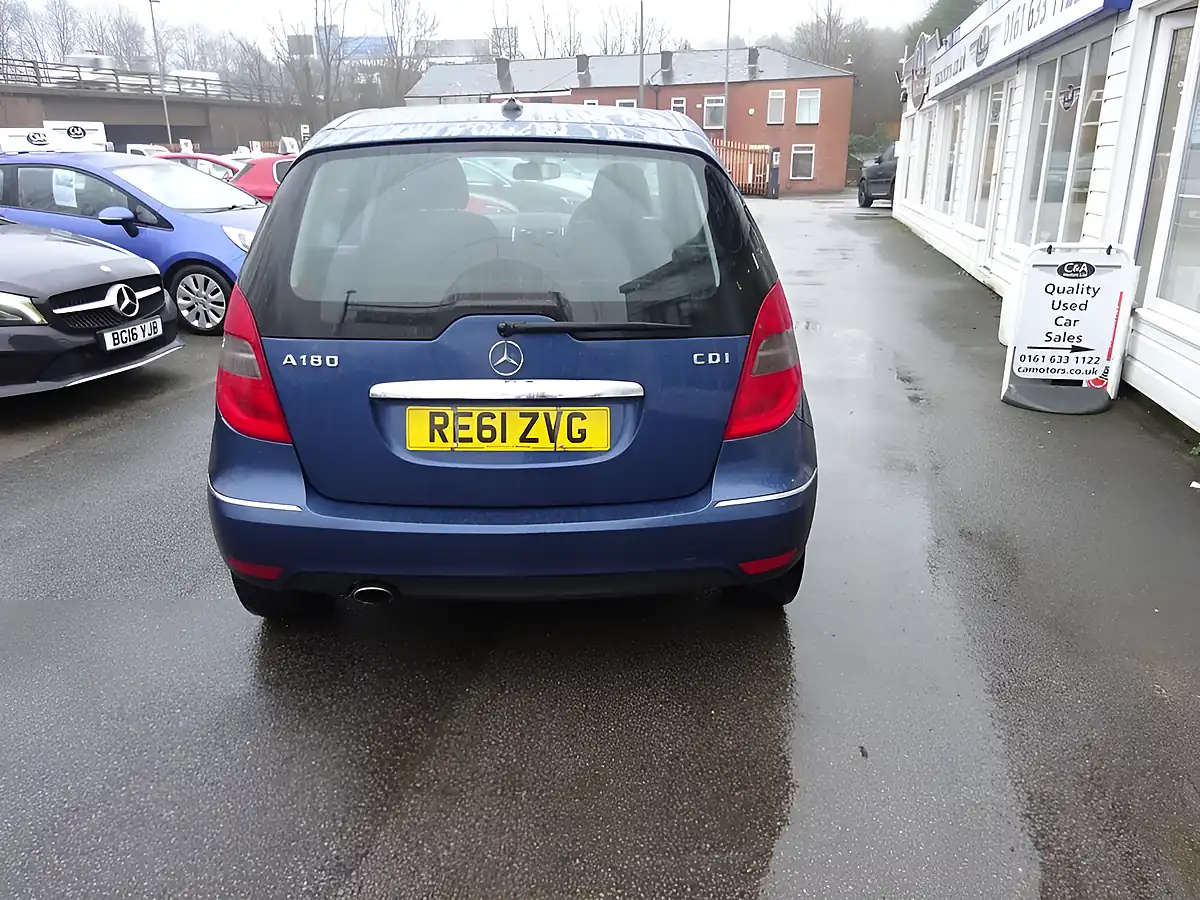 Used 2011 Mercedes-Benz a Class Avantgarde Se Blue - Interior and Exterior details 7