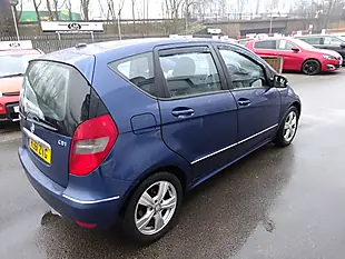 Used 2011 Mercedes-Benz a Class Avantgarde Se Blue - Interior and Exterior details 9