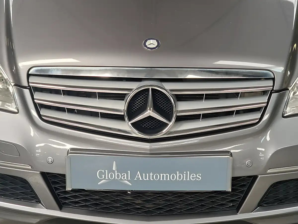 Used 2011 Mercedes-Benz a-Class Avantgarde Se Mountain Grey - Interior and Exterior details 12