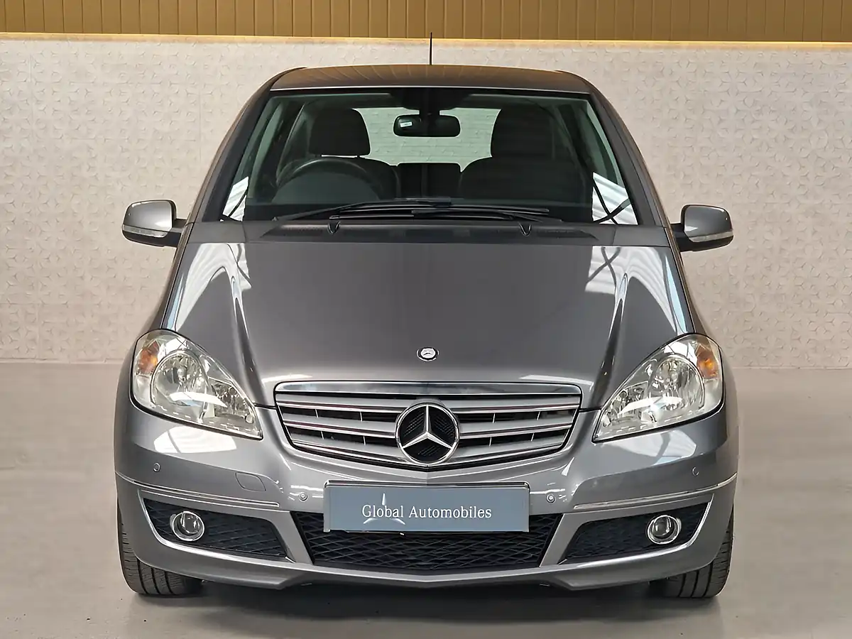 Used 2011 Mercedes-Benz a-Class Avantgarde Se Mountain Grey - Interior and Exterior details 17