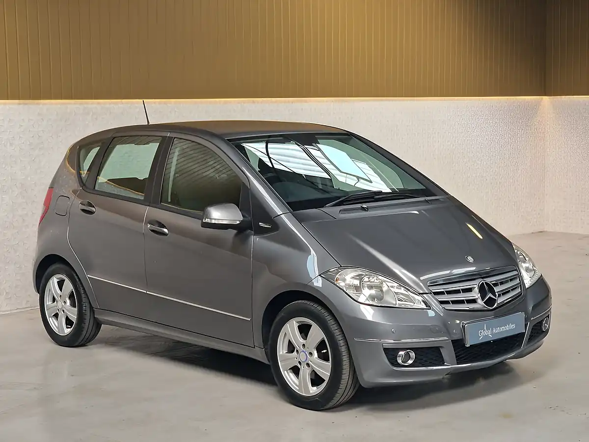 Used 2011 Mercedes-Benz a-Class Avantgarde Se Mountain Grey - Interior and Exterior details 18