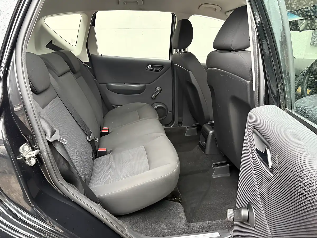 Used 2011 Mercedes-Benz a Class Classic Se Black - Interior and Exterior details 11