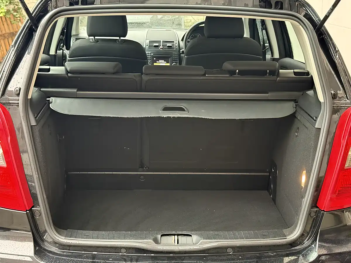 Used 2011 Mercedes-Benz a Class Classic Se Black - Interior and Exterior details 9