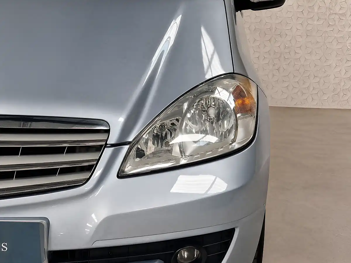 Used 2011 Mercedes-Benz a-Class Classic Se Horizon Blue - Interior and Exterior details 7