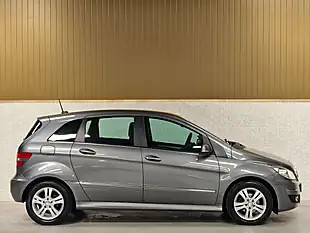 Used 2011 Mercedes-Benz B-Class Se Mountain Grey - Interior and Exterior details 18