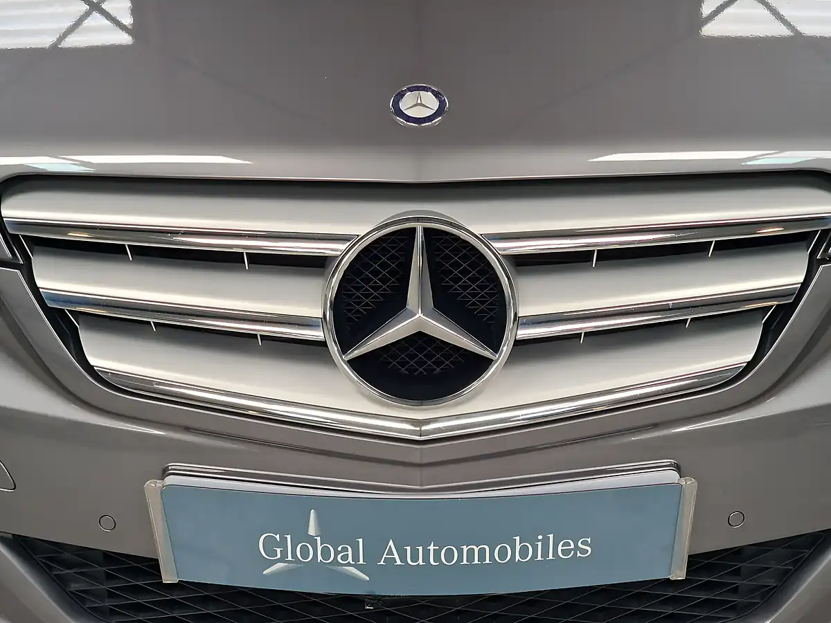 Used 2011 Mercedes-Benz B-Class Se Mountain Grey - Interior and Exterior details 7