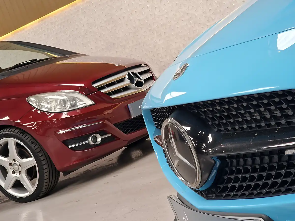 Used 2011 Mercedes-Benz B-Class Sport Saturn Red Metallic - Interior and Exterior details 4