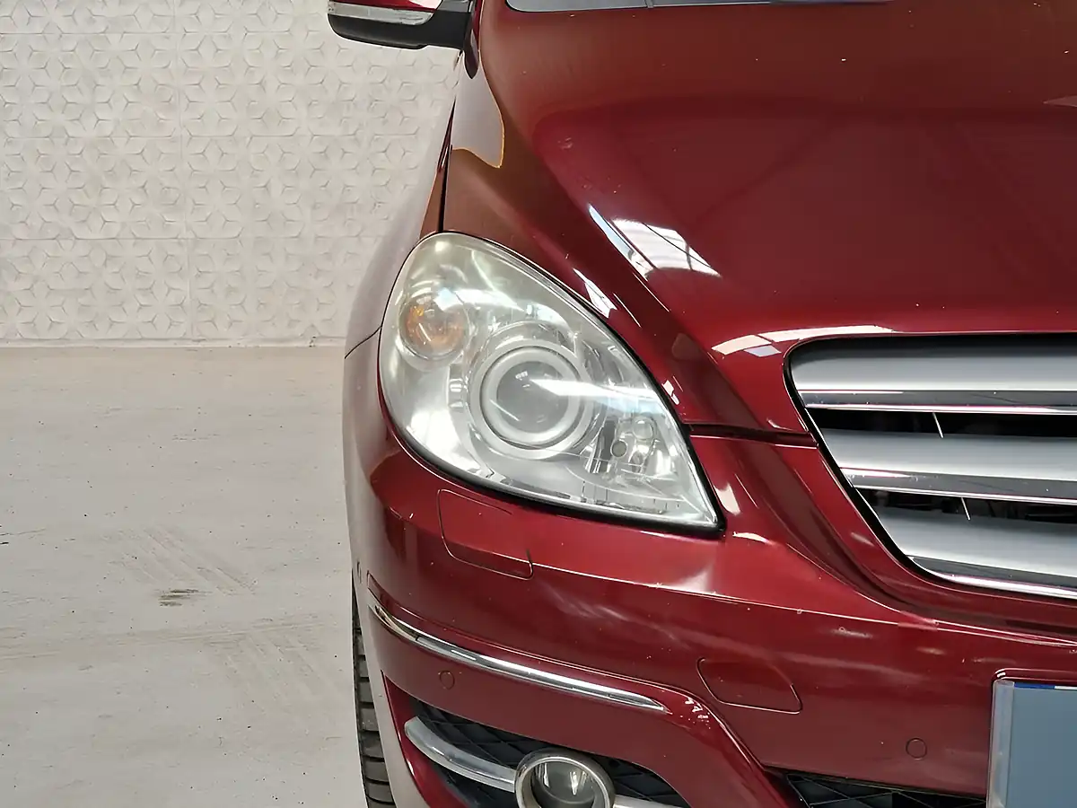Used 2011 Mercedes-Benz B-Class Sport Saturn Red Metallic - Interior and Exterior details 7