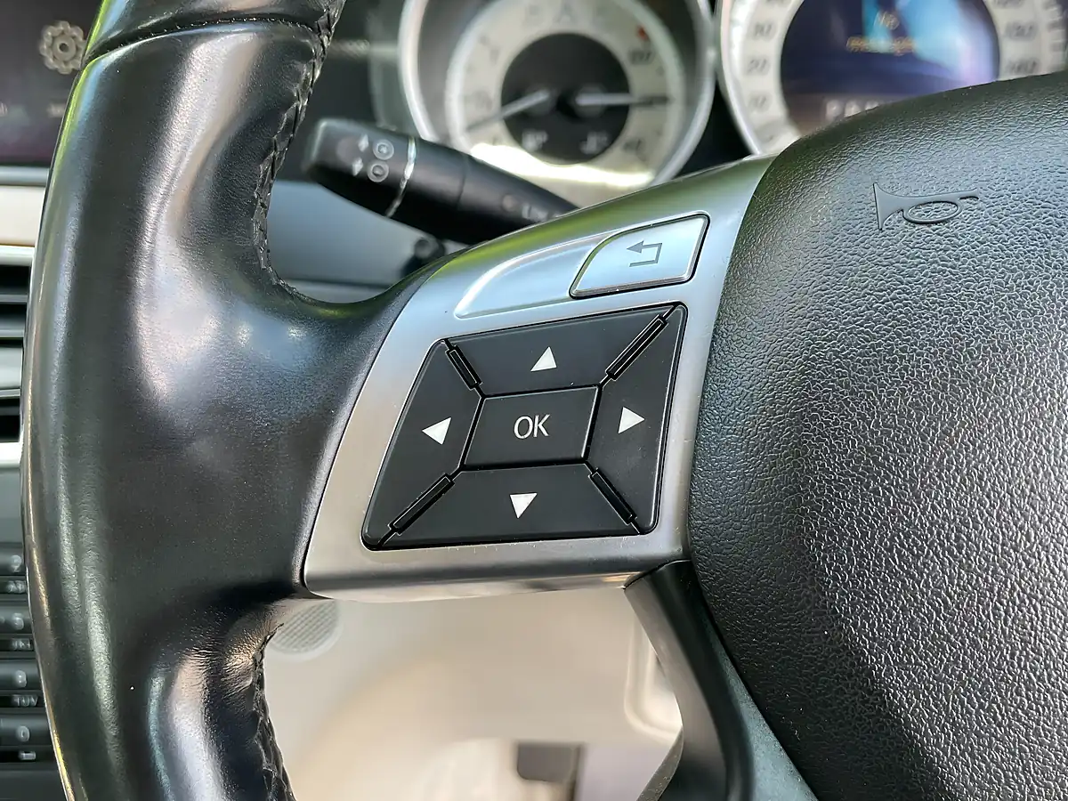 Used 2011 Mercedes-Benz C Class Elegance Magnetite Black - Interior and Exterior details 11