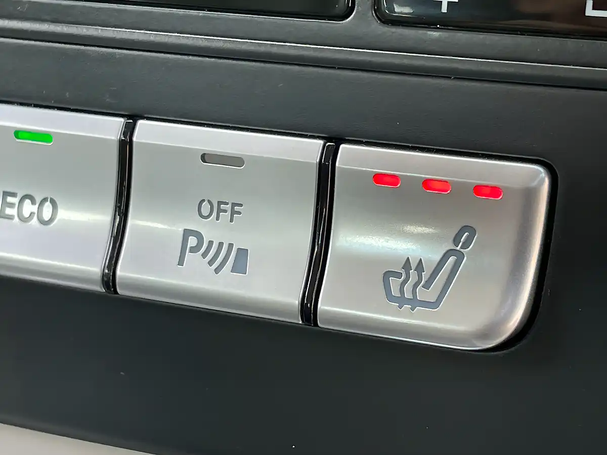 Used 2011 Mercedes-Benz C Class Elegance Magnetite Black - Interior and Exterior details 12