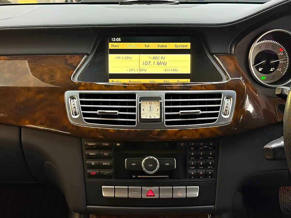 Used 2011 Mercedes-Benz Cls 13X Services, Sat Nav & Leather Silver - Interior and Exterior details 14